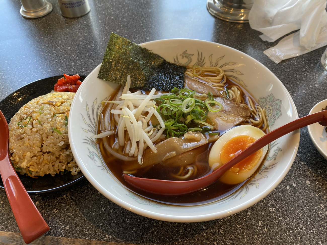 「らーめん 夢源」コスパ福山１？　座席からの景観が最高！朝8時から営業の店（東川口）